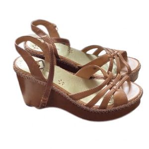 SM NEW YORK BROWN PLATFORM WEDGE SANDALS